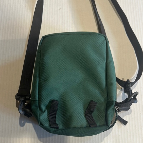 Columbia urban uplift side bag Green Black Adjustable Strap zipper inside pocket - Picture 7 of 10